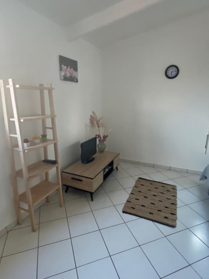 Appartements: Plage & Commerces A 200M Sainte-Anne  Dış mekan fotoğraf